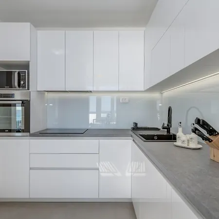 Brand New - Blatine Apartman