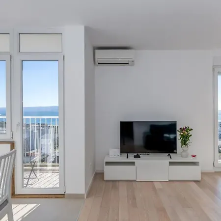 Brand New - Blatine Apartment