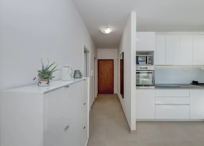 Apartment Brand New - Blatine *